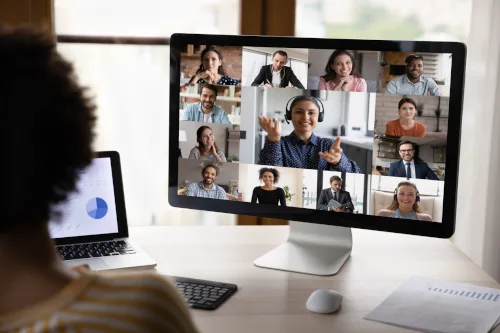 online-group-courses Screen showing participants in an online fear of public speaking course.